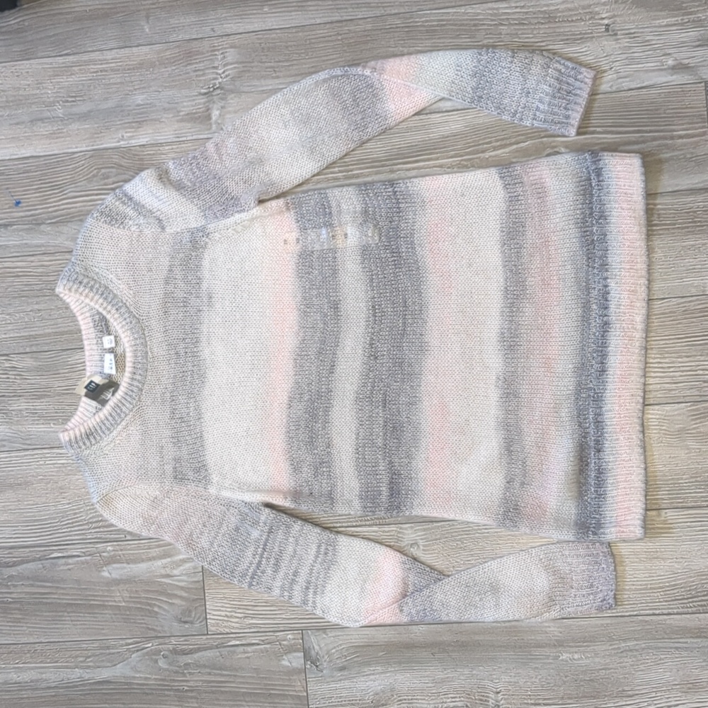 5/$25 GAP Ombre Striped Knit Sweater XS